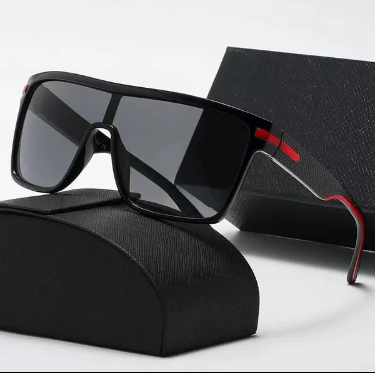 Black sunglasses with red lining *Prr*